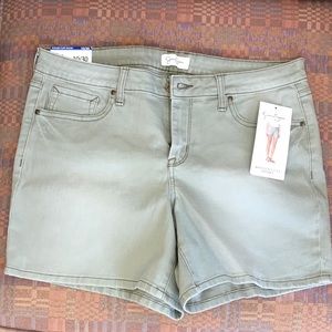 Jessica Simpson shorts